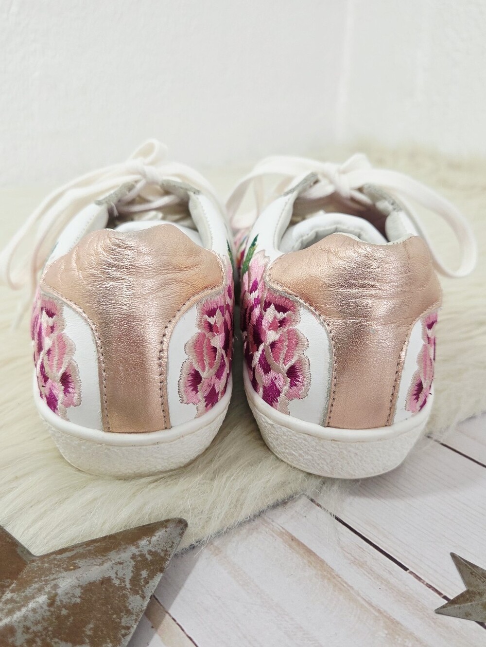 Johnny Was Dylanne Floral Sneakers rainbow embroidered white shoes women's sz 36 - Picture 5 of 8